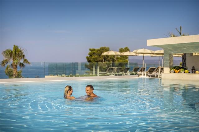pool-relax-zone-10.jpg
