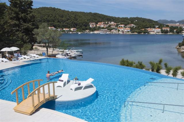 20_Aminess_Port9_Resort_Infinity_pool_Infinity_pool_3.jpg