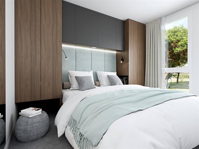 Deluxe_Family_B_Master_Bedroom.jpg