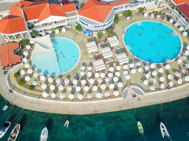Outdoor pools_hotel Katarina (7).jpg