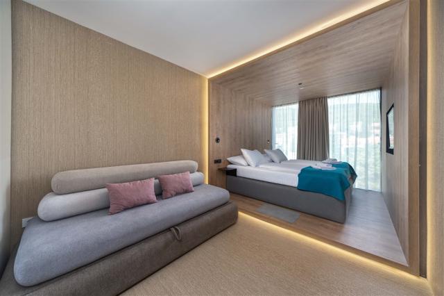 Superior twin Room (Family room) french balcony_hotel Katarina 
