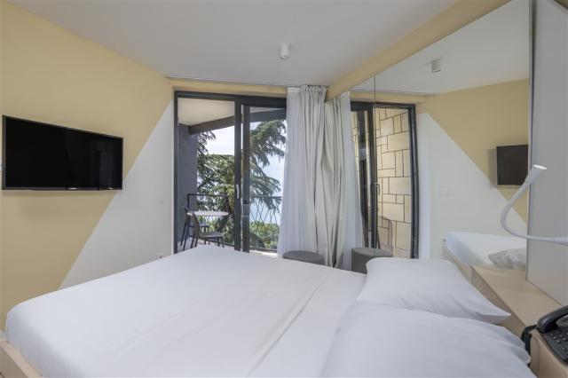 Superior doubletwin room with extra bed, sea side, balcony_anne