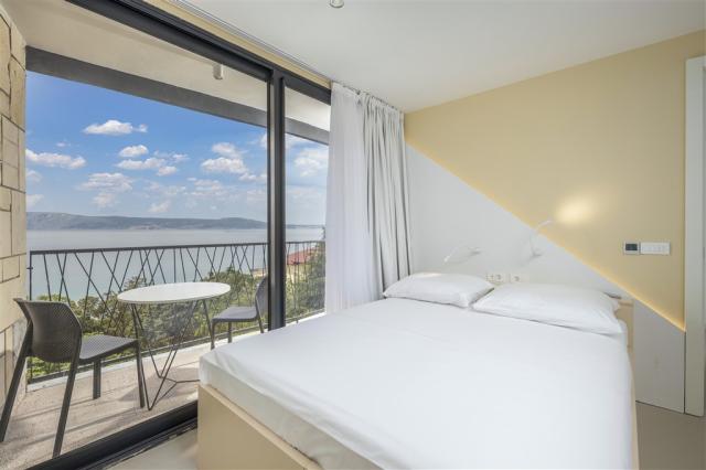 Superior family room, sea side, balcony_annex Lisanj (5).jpg
