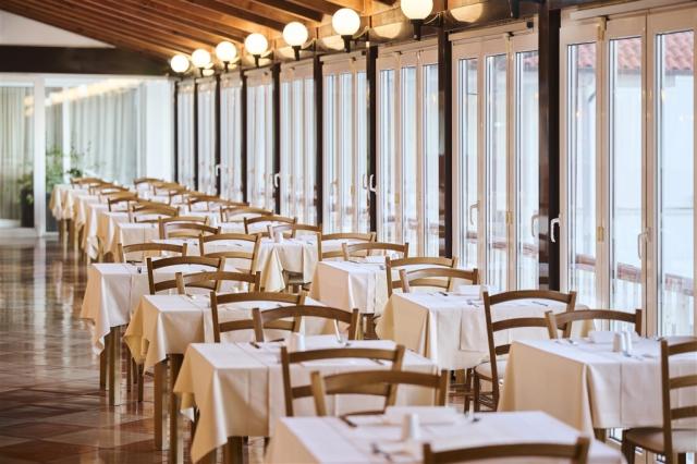 31_Mediteran_Hotel_by_Aminess_Restaurant-and-bar_Restoran_Medit