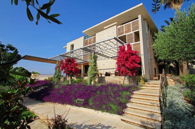 01_CH_Brac_LabrandaVelaris_ext01.jpg