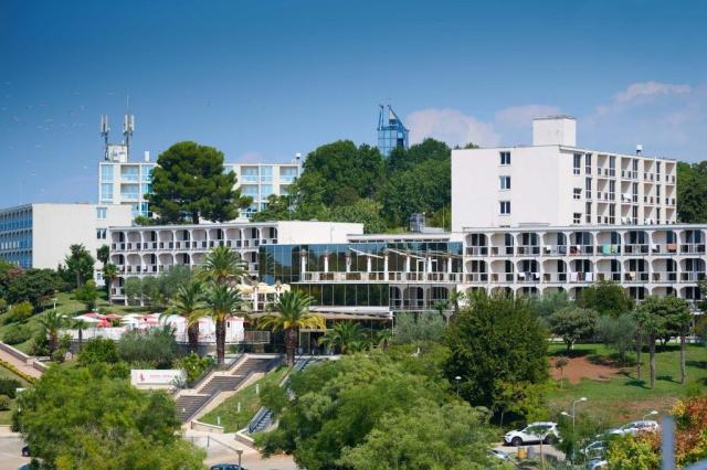 Hotel_Istra_Plava_Laguna_2020_Entrance_Landscape_-7-1024x683.jp