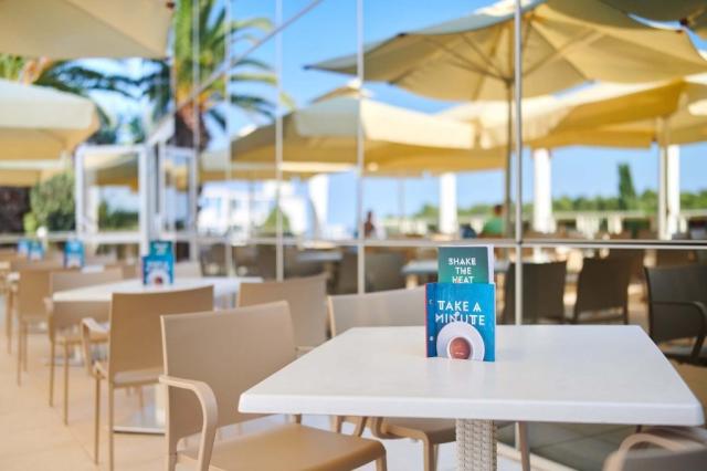 Hotel_Istra_Plava_Laguna_2020_RestaurantsBars_Bar_-4-1024x683.j