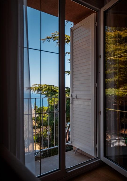 Villa Salet, Loret - French balcony.jpg