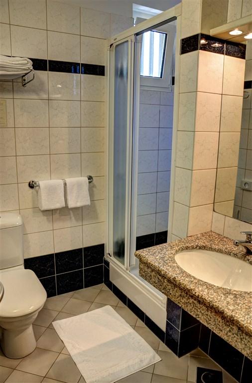 Villas Salet, Loret - Bathroom (1).jpg