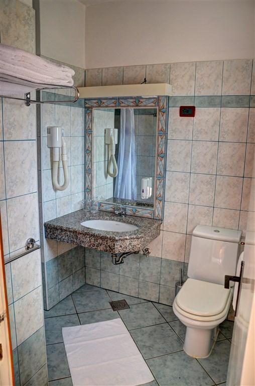 Villas Tamara, Oliva - Bathroom 1.jpg