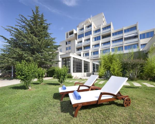 photos-porec-valamar-diamant-hotel-exterior.jpg