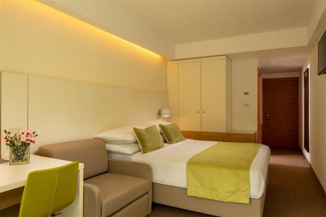 Standard Plus Park Side 3.jpg