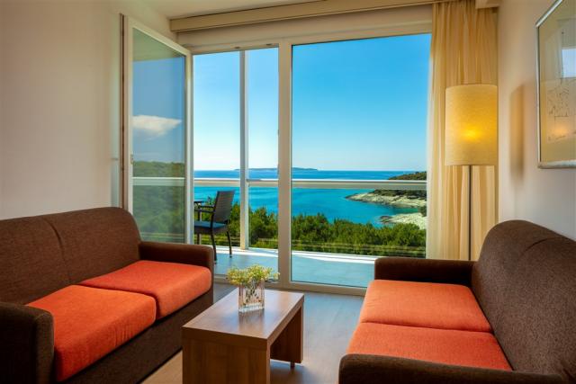 Suite Sea Side 4.jpg