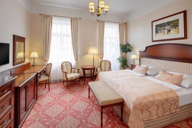 HOTEL HVEZDA_room_Imperial_Superior Plus_DBL_0302_16A7090.jpg