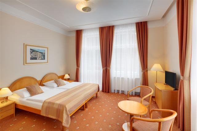 HOTEL HVEZDA_room_Neapol_Superior_DBL_1301_16A7180.jpg