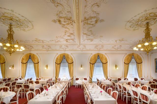 HOTEL HVEZDA_restaurant_16A3947.jpg