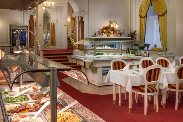 HOTEL HVEZDA_restaurant_16A4062.jpg
