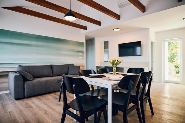 Malinska-Green-Apartments-Krk-Croatia-TB_LivingRoom_Kitchen_04a