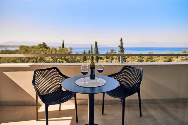 Malinska-Green-Apartments-Krk-Croatia-balbony-sea-1app4+2B.jpg
