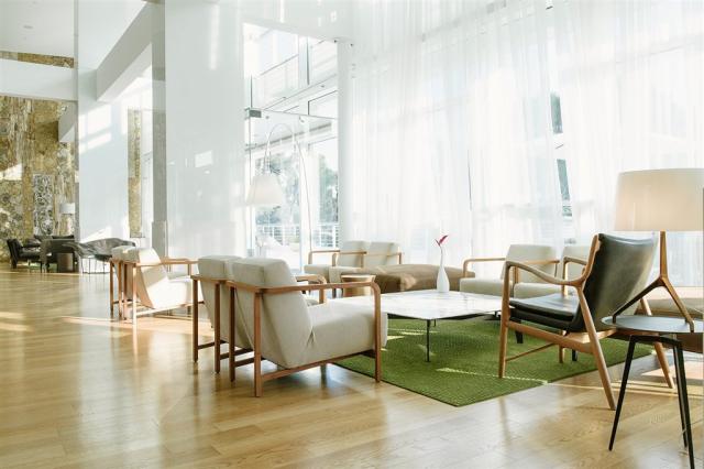 Bellevue Interior 2.jpg