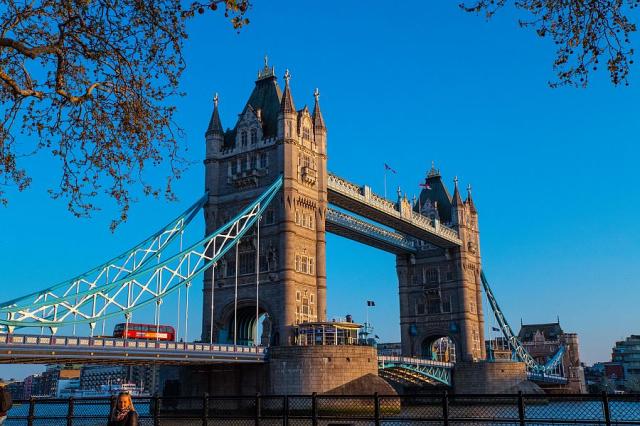 Londyn_Tower_Bridge_1__foto_Pavel_Spurek.jpg