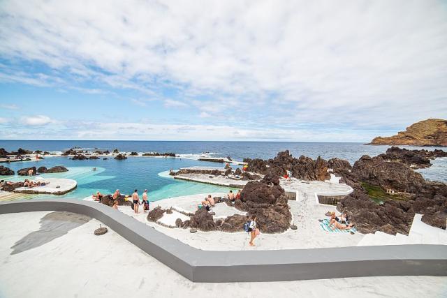 lavova_jezirka_Porto_Moniz_klienti_madeira_spurek.jpg