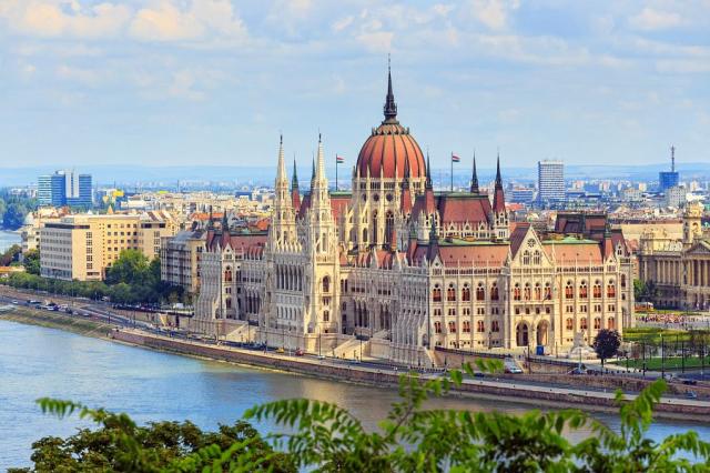 Budapešť