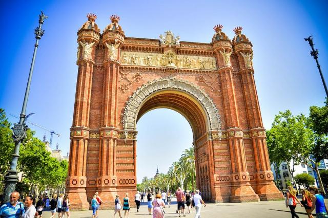 Barcelona_Vitezny_oblouk__Pavel_Spurek_2015.jpg