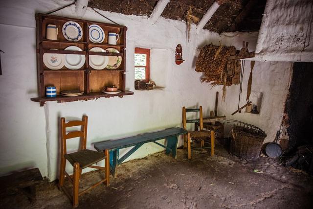 Skanzen_se_stredovekym_hradem_Bunratty_2.jpg