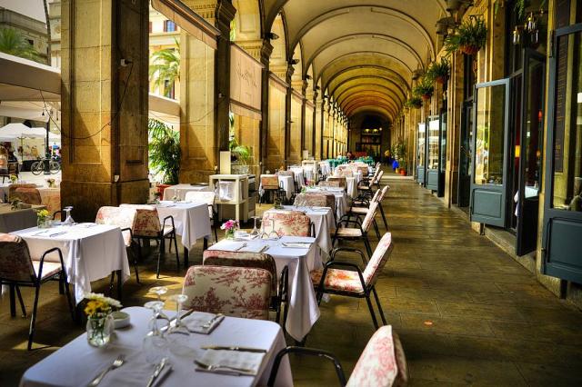 Barcelona_restaurace__Pavel_Spurek.jpg