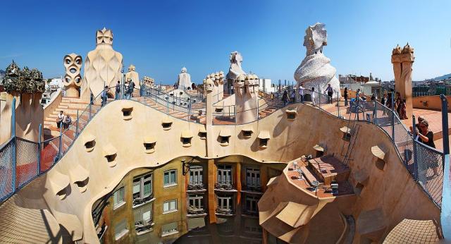 Barcelona_La_Pedrera_Flickr_Wenjie_Zhang.jpg