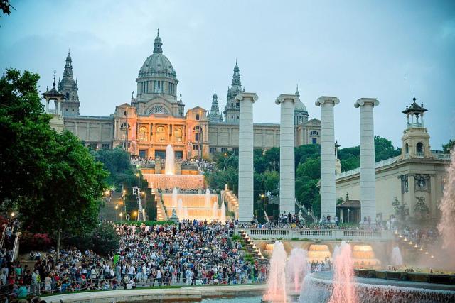 Barcelona_Magicka_fontana__Pavel_Spurek_2015.jpg
