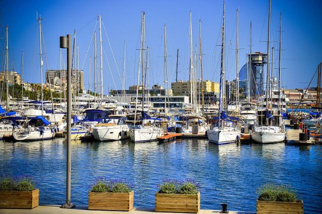 Barcelona_Port_Vell__Pavel_Spurek_2015.jpg