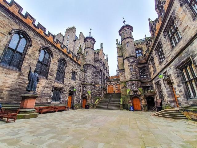 Univerzita_Edinburgh_Skotsko_Spurek_.jpg