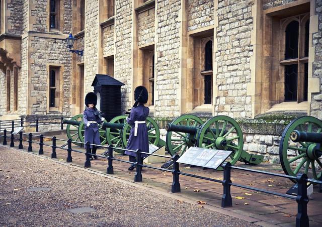 Londyn_Tower_of_London.jpg
