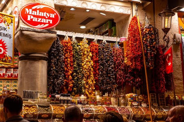 Egyptsky_bazaar_5_Istanbul_Spurek.jpg