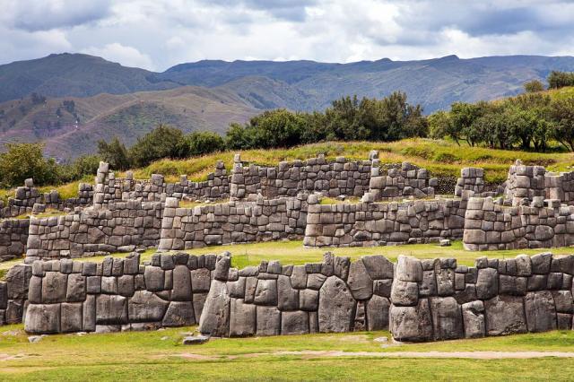 Peru_Cuzco_Sacsayhuaman.jpg