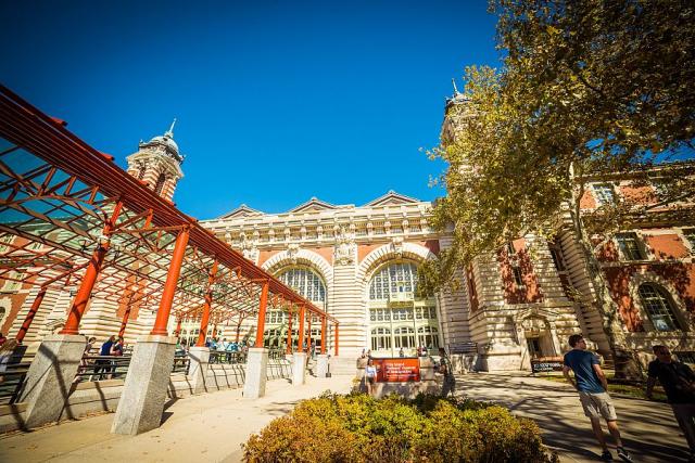 New_York_Ellis_Island_1__foto_Pavel_Spurek.jpg