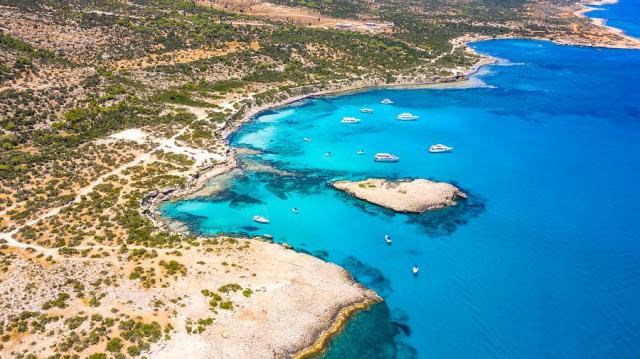 Kypr_Akamas_Blue_lagoon.jpg