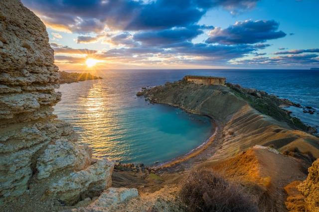 Malta_zatoka_Mellieha_Bay.jpg