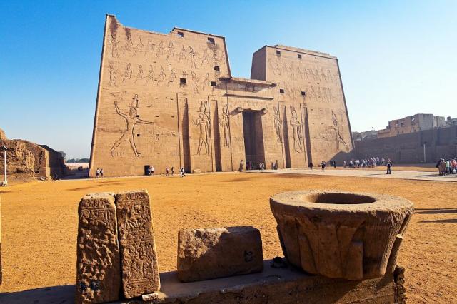 Egypt_Edfu_Horuv_chram.jpg