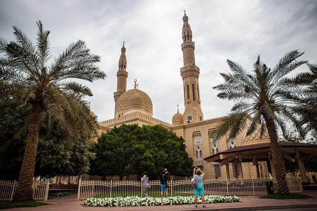 Dubaj_Jumeirah_Mosque__Pavel_Spurek.jpg