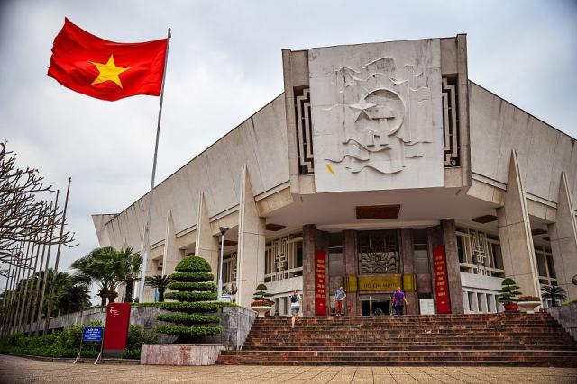 Vietnam_Hanoj_Ho_Ci_Minovo_muzeum_1__foto_Pavel_Spurek.jpg