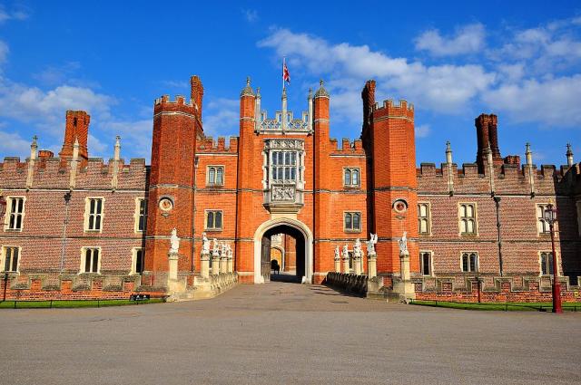 Londyn_Hampton_Court.jpg