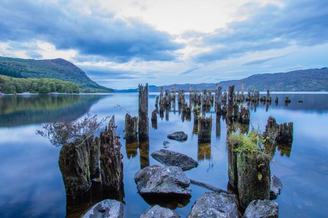 Skotsko_jezero_Loch_Ness.jpg