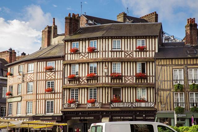 Normandie_Honfleur_architektura__Pavel_Spurek.jpg
