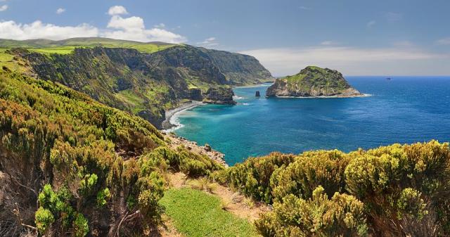 Pobřeží u Ponta Delgada