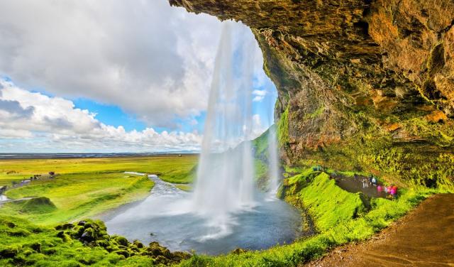 Seljalandsfoss.jpg
