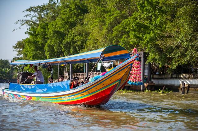 Thajsko_Bangkok_vylet_lodi_po_rece_Chao_Phraya_5__foto_Pavel_Sp