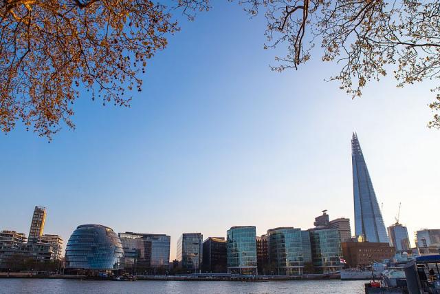 Londyn_panorama_Londynska_radnice_The_Shard__foto_Pavel_Spurek.